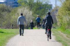 Gezond Natuur Wandelen Vrijwilligerskans bij gezellige wandelgroep.